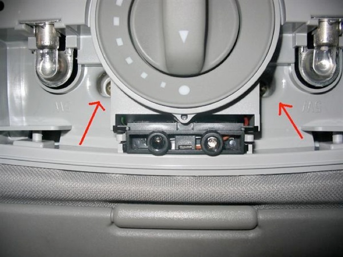 Audi A4 map light screws